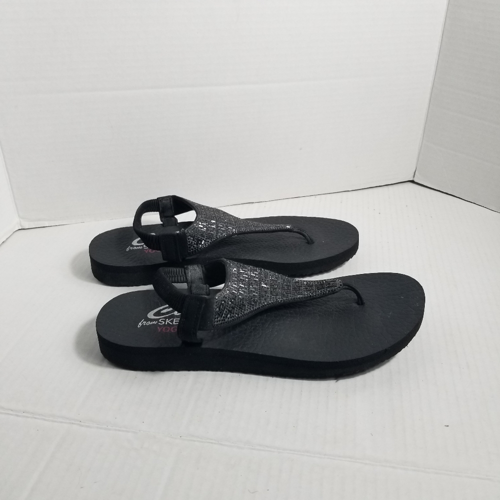CALI FROM SKECHERS YOGA FOAM BLACK SANDALS SIZE 9